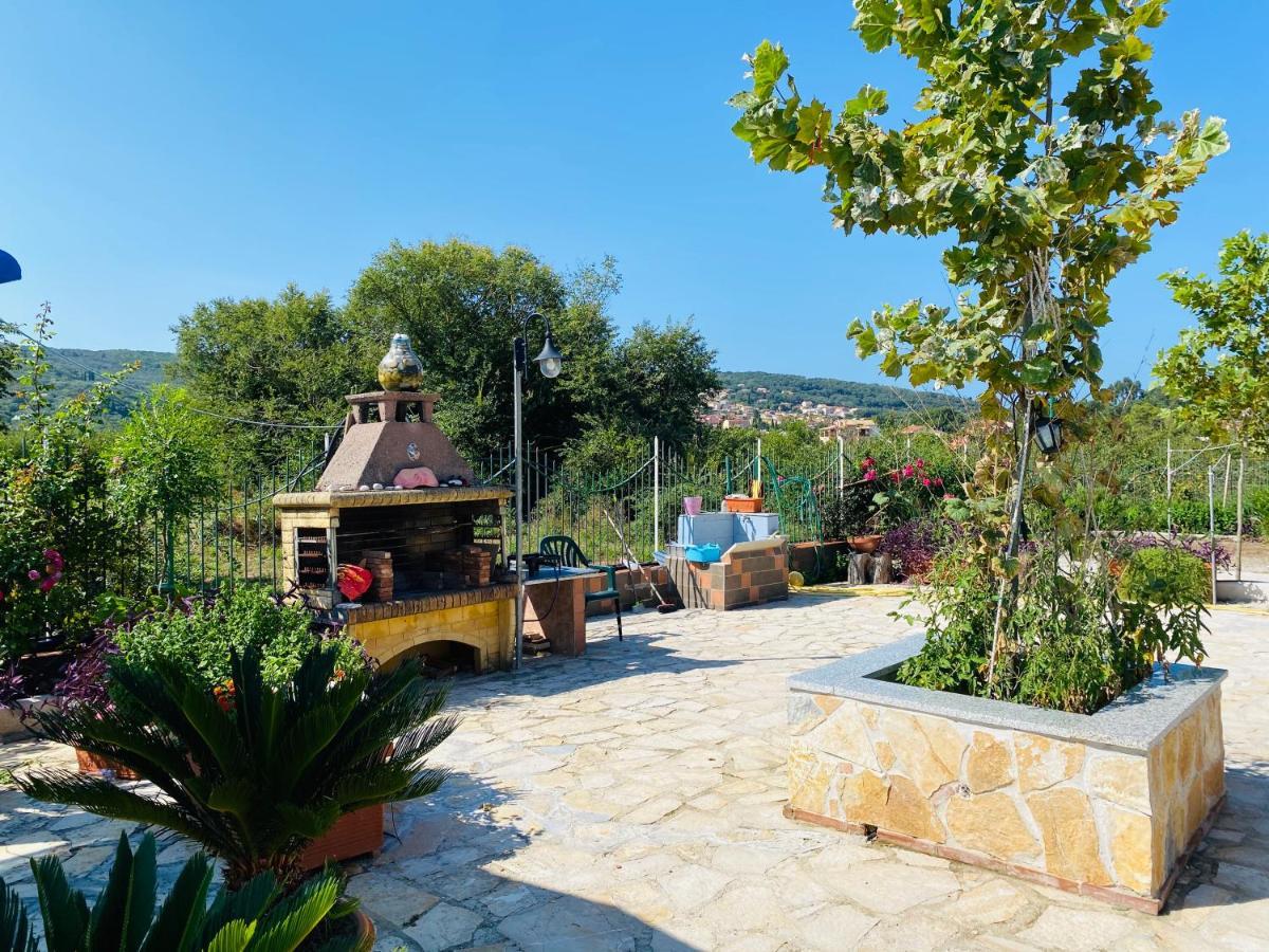 Villa Facen Gardeládes Buitenkant foto
