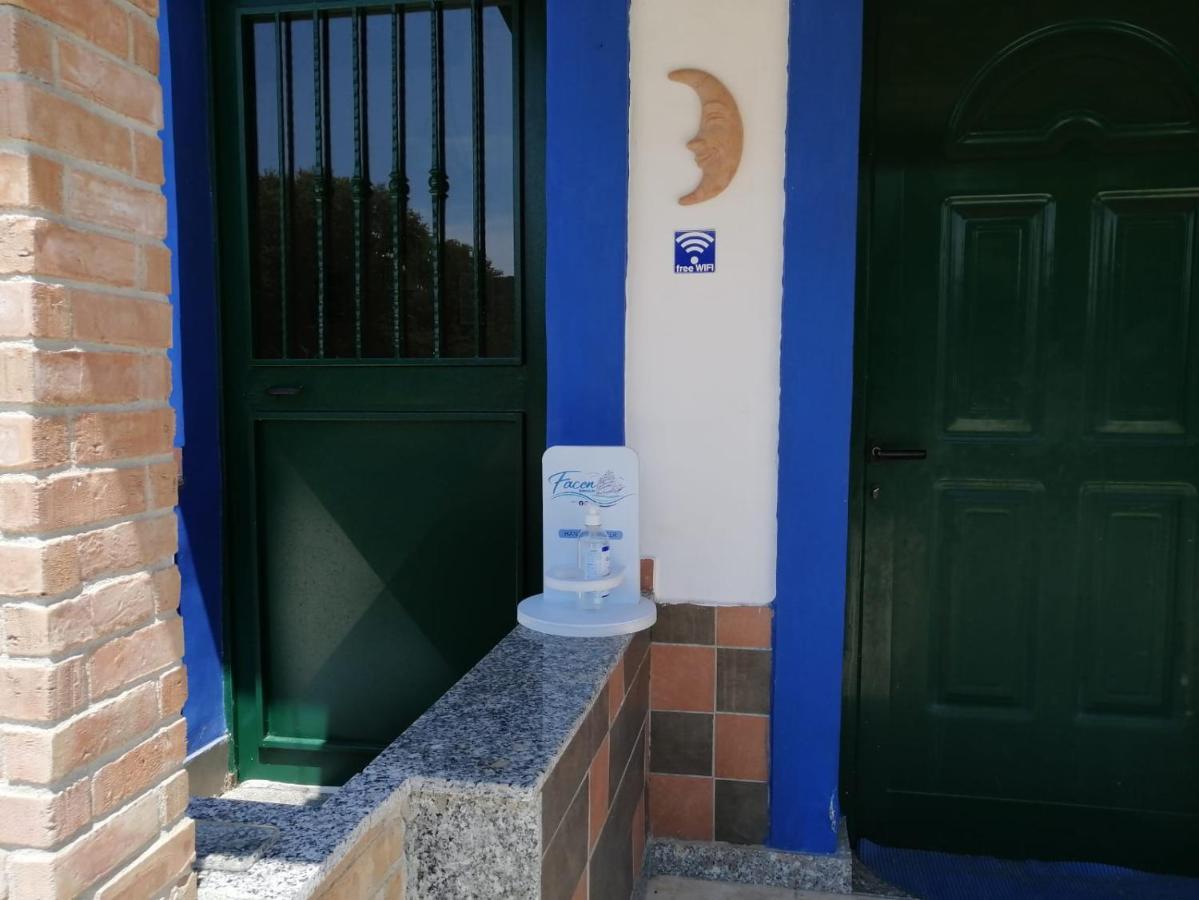Villa Facen Gardeládes Buitenkant foto